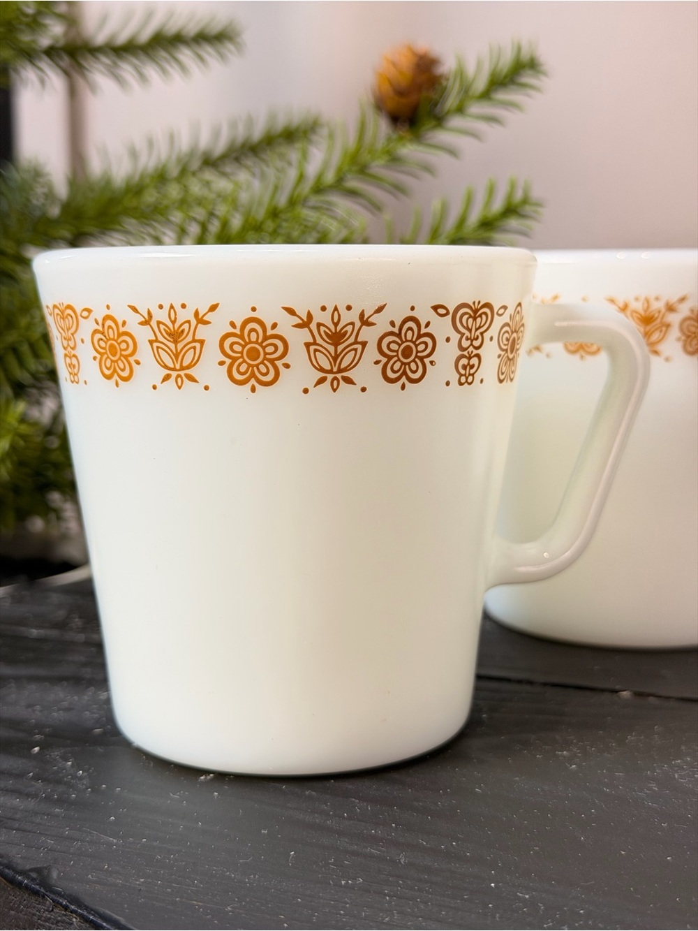 VINTAGE Pyrex Gold BUTTERFLY & Flower Gold Mug Coffee One Cup